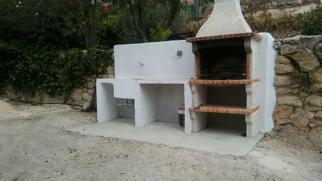 منزل الضيف Pegalajar  في Cueva Rural La Noguera المظهر الخارجي الصورة